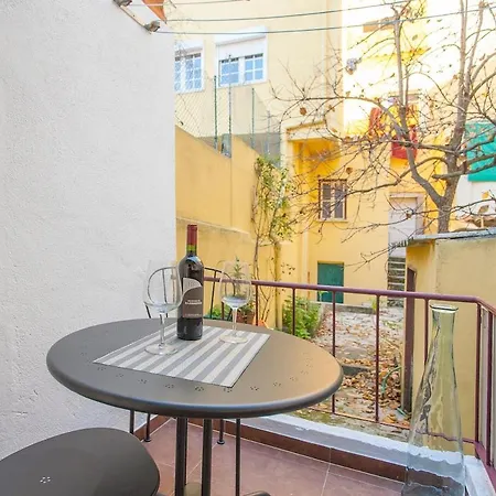Principe Real, 1br 1ba, Private Terrace, Calm 리스본