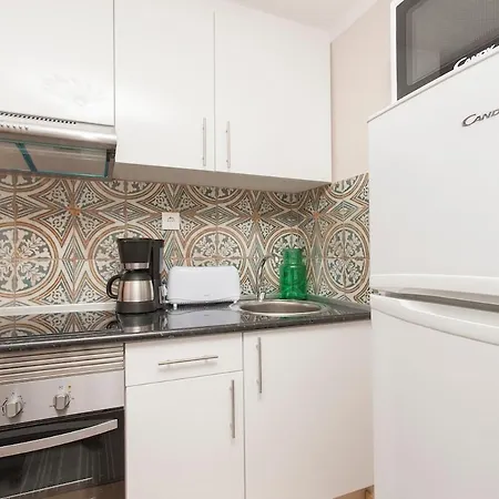 Principe Real, 1br 1ba, Private Terrace, Calm Apartment Lissabon